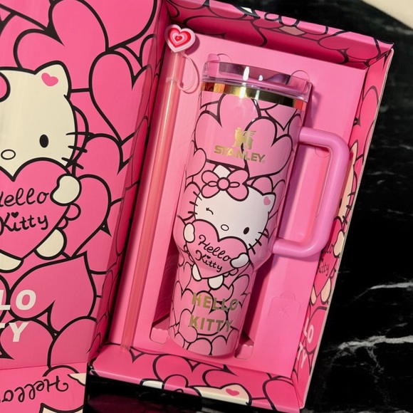 Stanley Pink Hello Kitty Tumbler with Heart Straw - Picture 5 of 6
